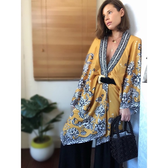 Last✨🆕Kaya Mustard Yellow Floral Kimono Cardigan - Picture 3 of 7